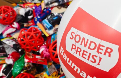 Spendenübergabe: Sonderpreis Baumarkt spendet Tierbedarf an Hirschberger Fellnasen Spendenübergabe: Sonderpreis Baumarkt spendet Tierbedarf an Hirschberger Fellnasen